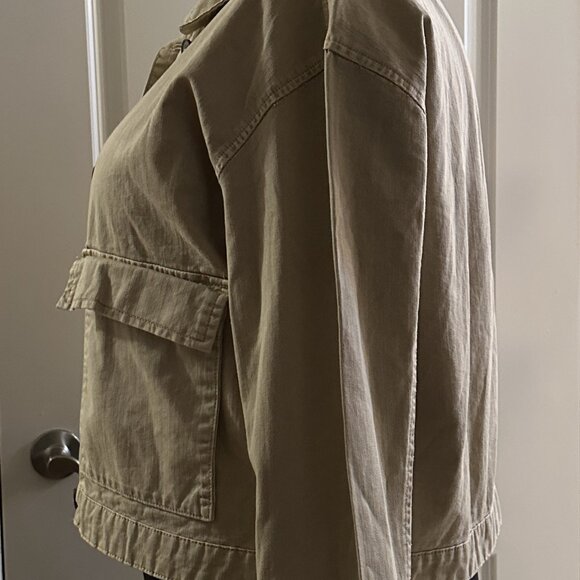 Women's Gap Denim Jacket Size xl NWT - Picture 3 of 8
